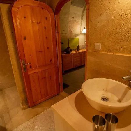 Asmali Cave House