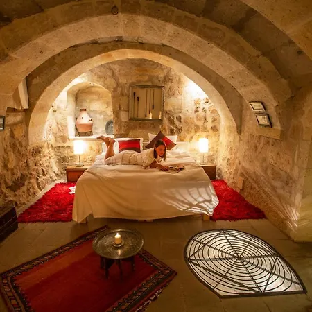 Asmali Cave House